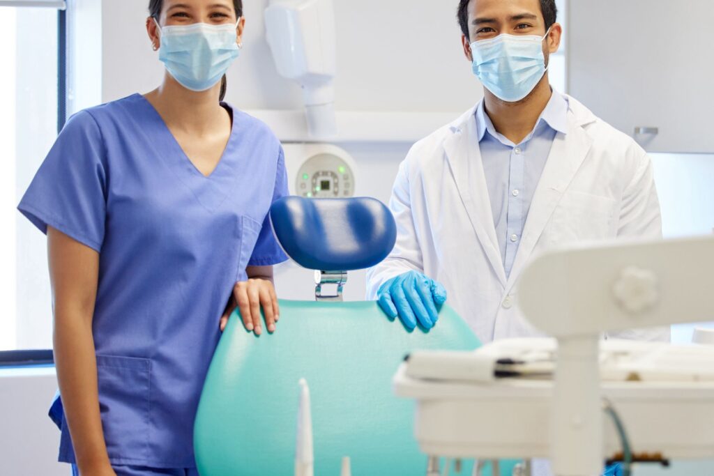tratamentos de higiene oral por dentistas de Lagoa